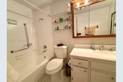 4350 Hillcrest Dr #303, Hollywood, FL 33021 - Photo 19