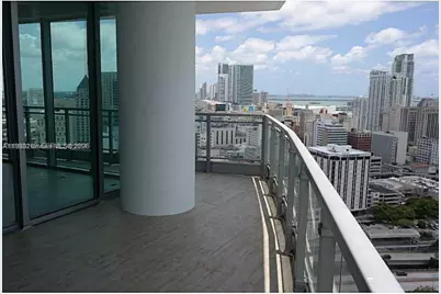 90 SW 3rd St #3104, Miami, FL 33130 - Photo 3