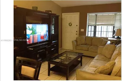 11449 NW 89 Ct, Hialeah Gardens, FL 33018 - Photo 1