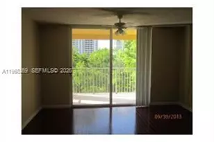 19501 E Country Club Dr, Aventura, FL 33180 - Photo 13