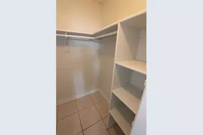 4550 NW 9th St #811E, Miami, FL 33126 - Photo 11