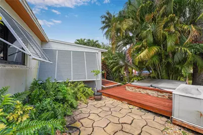 905 Mandarin Isle, Fort Lauderdale, FL 33315 - Photo 13