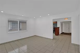 877 W 33rd St, Hialeah, FL 33012 - Photo 19