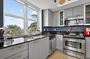 7910 Harbor Island Dr, North Bay Village, FL 33141 - Photo 9