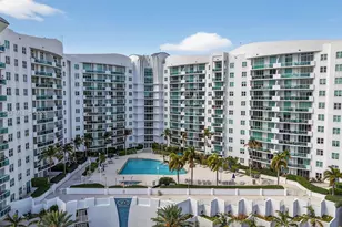 7910 Harbor Island Dr, North Bay Village, FL 33141 - Photo 51