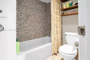 9682 Fontainebleau Blvd, Miami, FL 33172 - Photo 19