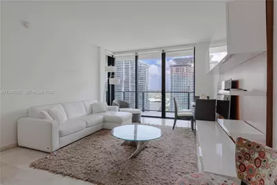 68 SE 6th St #3006, Miami, FL 33131 - Photo 3