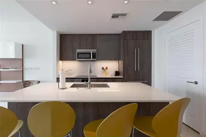 68 SE 6th St #3006, Miami, FL 33131 - Photo 5