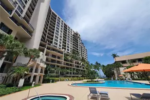 540 Brickell Key Dr, Miami, FL 33131 - Photo 13