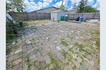 712 SE 8th St, Cape Coral, FL 33990 - Photo 17