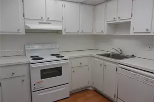 1300 NE Miami Gardens Dr, Miami, FL 33179 - Photo 13