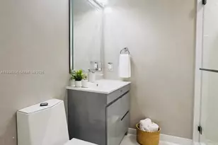 9069 NW 193rd St, Hialeah, FL 33018 - Photo 13