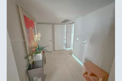 500 Brickell Ave #3001, Miami, FL 33131 - Photo 9