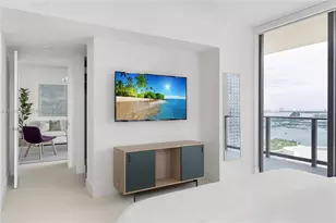 601 NE 1 St, Miami, FL 33132 - Photo 13