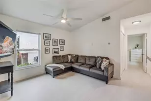 526 Danville Terrace, Davie, FL 33325 - Photo 7