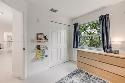 526 Danville Ter, Davie, FL 33325 - Photo 21