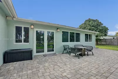 460 SW 66th Ave, Margate, FL 33068 - Photo 31
