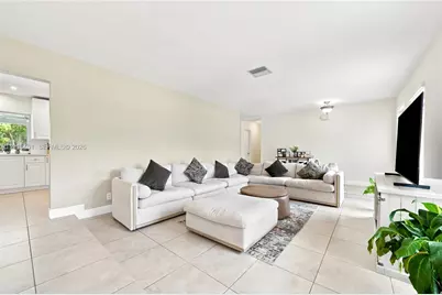 19911 SW 84th Ave, Cutler Bay, FL 33189 - Photo 9