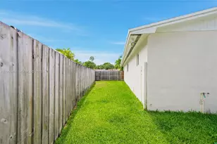 19911 SW 84th Ave, Cutler Bay, FL 33189 - Photo 41