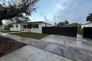 596 Ragan Dr, Miami Springs, FL 33166 - Photo 9