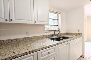 58 SW 14th Terrace, Homestead, FL 33030 - Photo 3