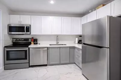 1150 Collins Ave #402, Miami Beach, FL 33139 - Photo 5