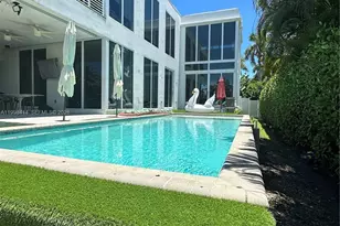 949 Tyler St, Hollywood, FL 33019 - Photo 1