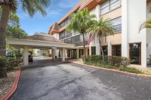 671 NE 195th St, Miami, FL 33179 - Photo 29