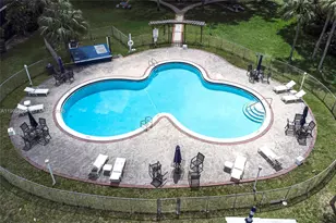 671 NE 195th St, Miami, FL 33179 - Photo 25