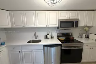 1000 West Ave, Miami Beach, FL 33139 - Photo 9