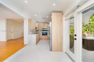 1003 NE 118th St, Biscayne Park, FL 33161 - Photo 13