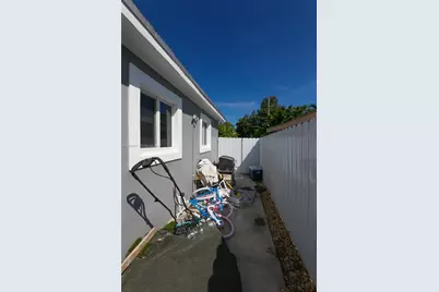 3811 SW 47 Ave, West Park, FL 33023 - Photo 47