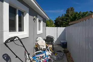 3811 SW 47th Ave, West Park, FL 33023 - Photo 47