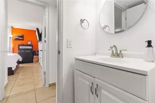 840 NW 87th Ave, Miami, FL 33172 - Photo 17