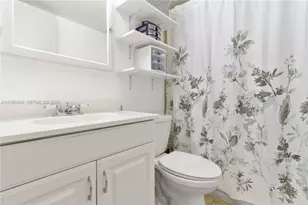 840 NW 87th Ave, Miami, FL 33172 - Photo 23