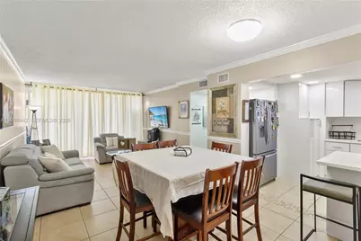 840 NW 87th Ave #405, Miami, FL 33172 - Photo 9