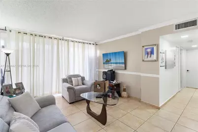 840 NW 87th Ave #405, Miami, FL 33172 - Photo 7