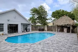 9900 NW 44th Ct, Sunrise, FL 33351 - Photo 5