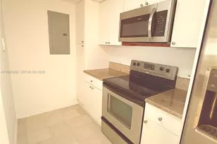 36 NW 6th Ave, Miami, FL 33128 - Photo 3