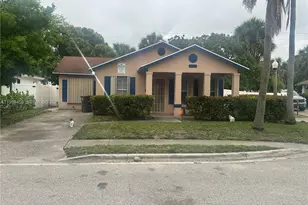 1139 Freshwater Lakes Dr, West Palm Beach, FL 33401 - Photo 1