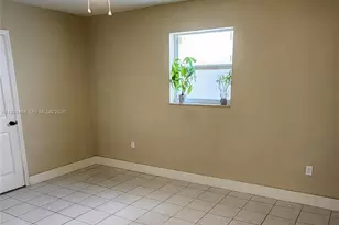 880 E 26th St, Hialeah, FL 33013 - Photo 11