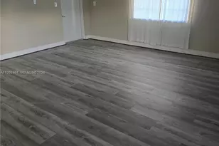 880 E 26th St, Hialeah, FL 33013 - Photo 7