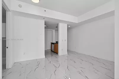 2200 NE 4th Ave #1003, Miami, FL 33137 - Photo 3