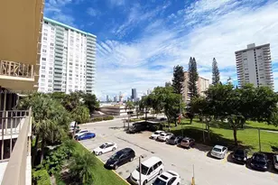 290 174th St, Sunny Isles Beach, FL 33160 - Photo 31