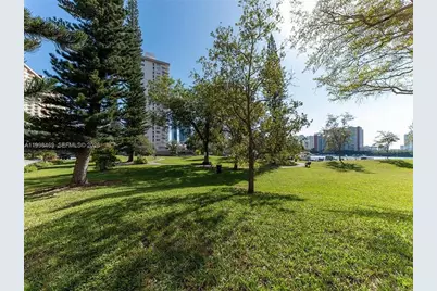 290 174th St #414, Sunny Isles Beach, FL 33160 - Photo 29