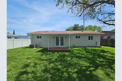 6881 Harding St, Hollywood, FL 33024 - Photo 23