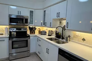 3600 Mystic Pointe Dr, Aventura, FL 33180 - Photo 5