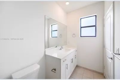 640 NE 207th St, Miami, FL 33179 - Photo 23