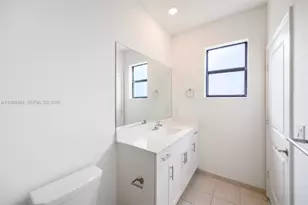 640 NE 207th St, Miami, FL 33179 - Photo 23