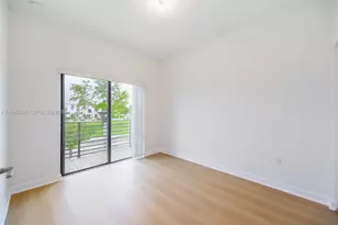 640 NE 207th St, Miami, FL 33179 - Photo 29